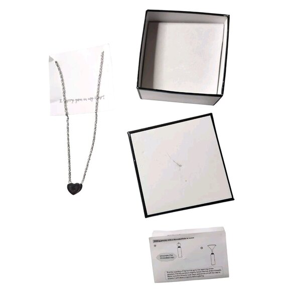 Heart-Shaped silver tone Cremation Necklace With Chain & Instructions - Picture 4 of 8